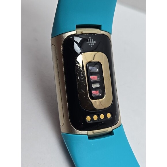 Fitbit Charge 5 Fitness Tracker GPS SpO2 Sleep Monitor Activity W/ Charger Watch - Picture 10 of 11